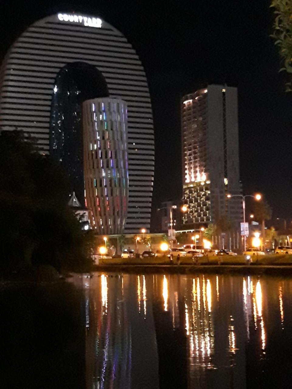 Mari Apartment Batumi Eksteriør bilde