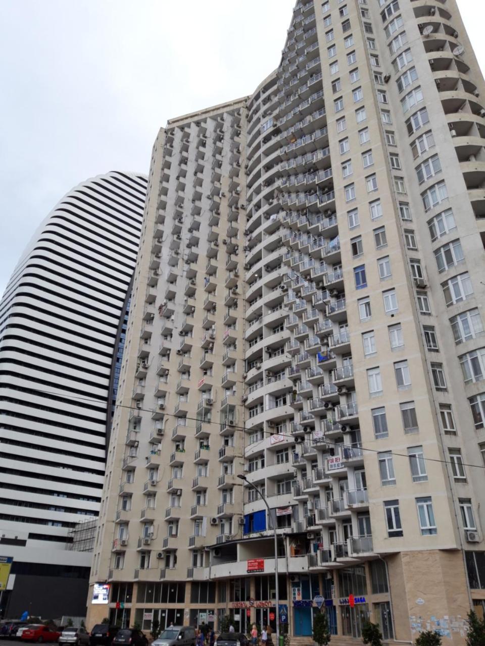 Mari Apartment Batumi Eksteriør bilde